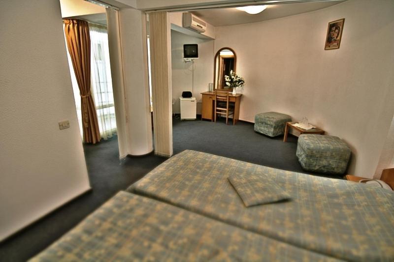 Hotel Star Piteşti Oda fotoğraf